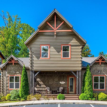 The Mighty Crabapple Manor By Stony Brook Cabins Гатлинбург Экстерьер фото