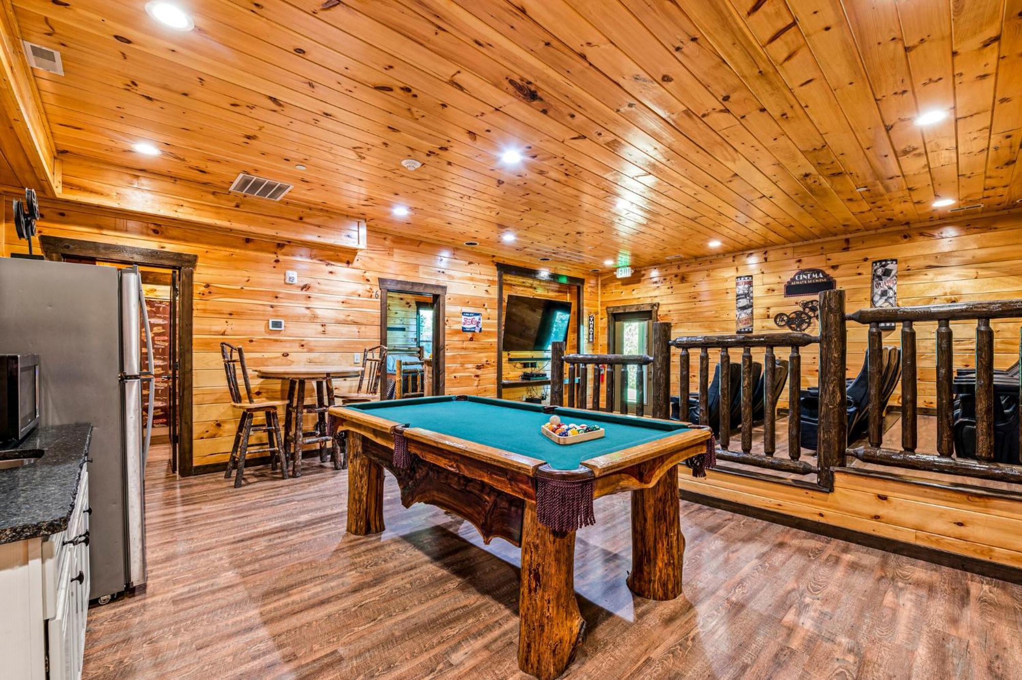 The Mighty Crabapple Manor By Stony Brook Cabins Гатлинбург Экстерьер фото